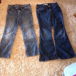 2 pairs of jeans